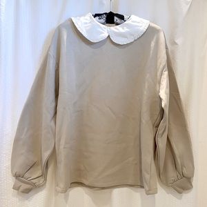 Divided H&M Peter Pan collared sweatshirt.